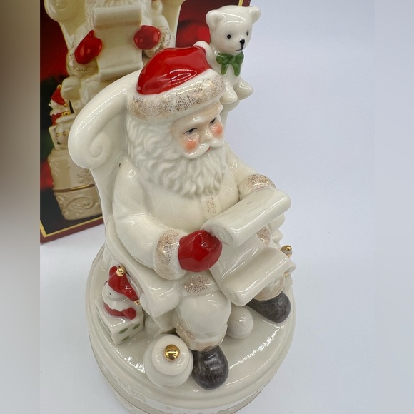 Lenox Winter's Wonder Santa Musical Keepsake Box Plays Jolly Old St Nicholas - Picture 5 of 16